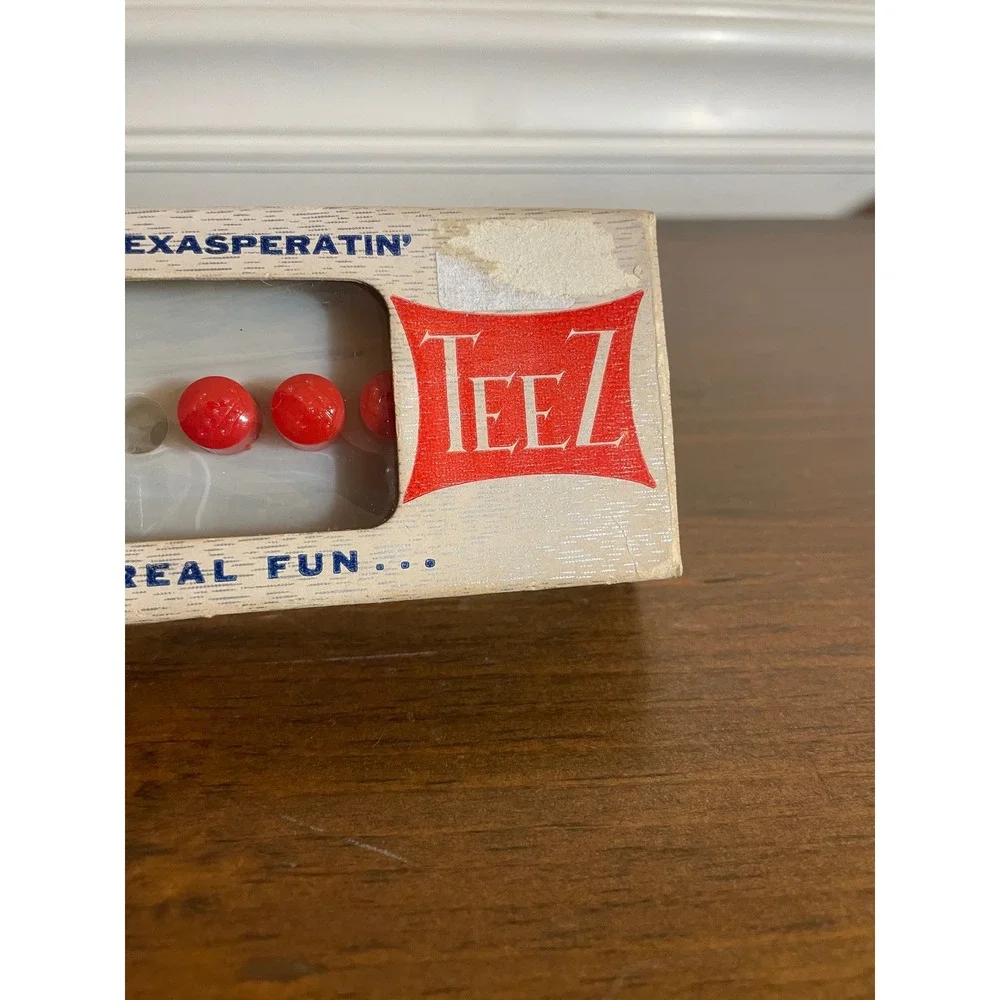 Vintage 1954 Teez Peg Puzzle Game K-T Games Inc Hi-Q Creator Sayville NY Boxed